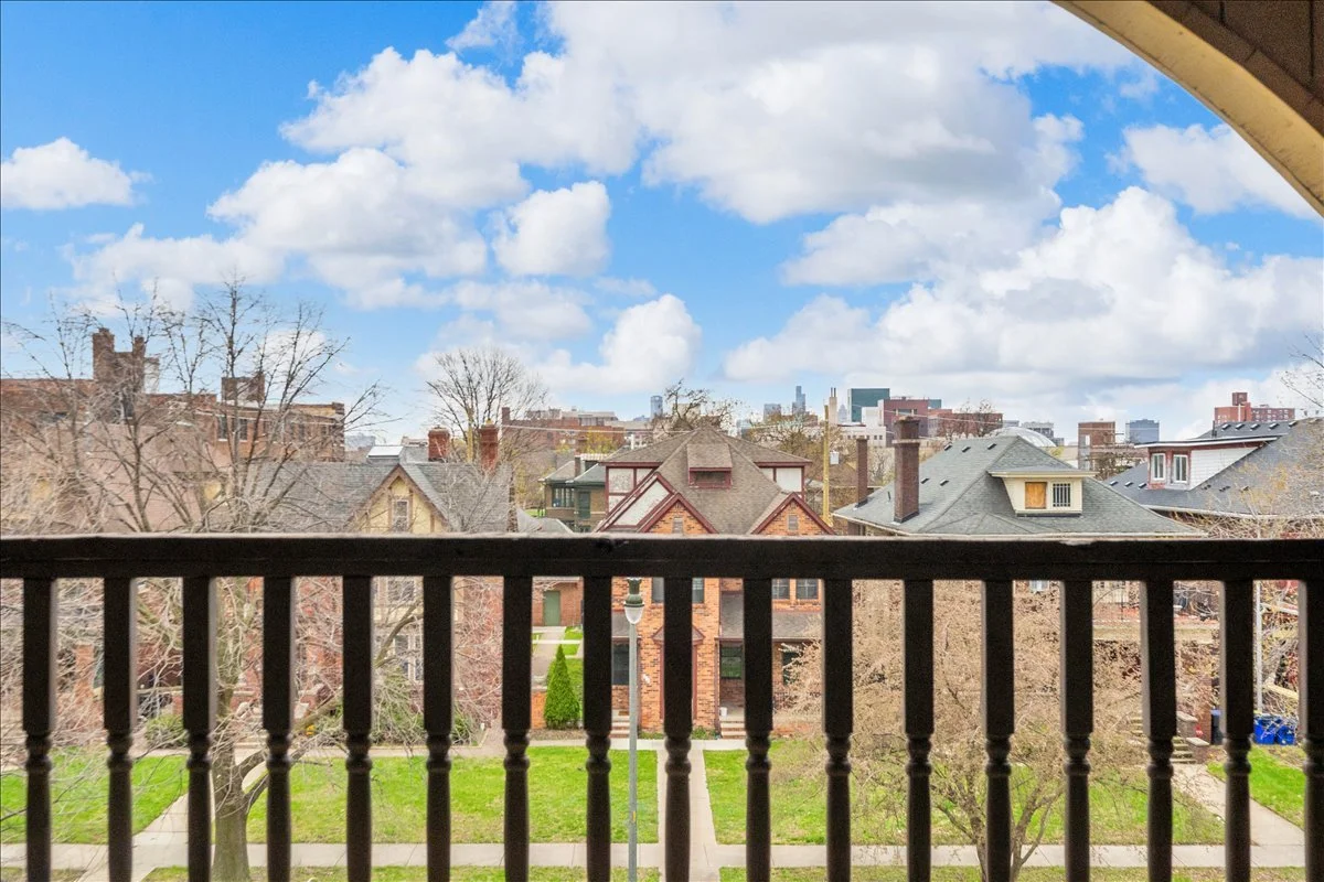 33-429 E Ferry St 9-33.jpg