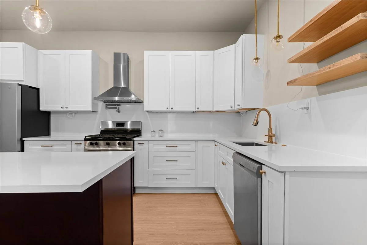 16-2414 Concord Ave-16.jpg
