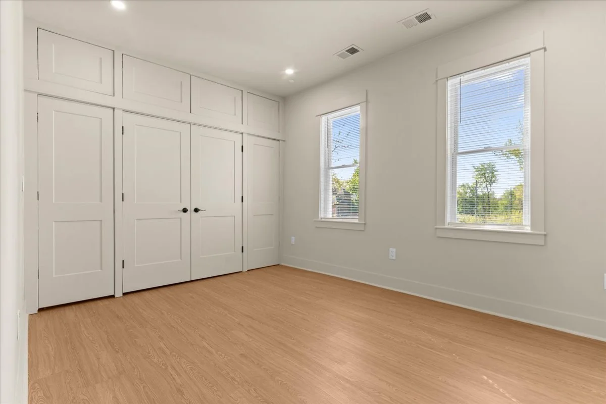23-2414 Concord Ave-23.jpg