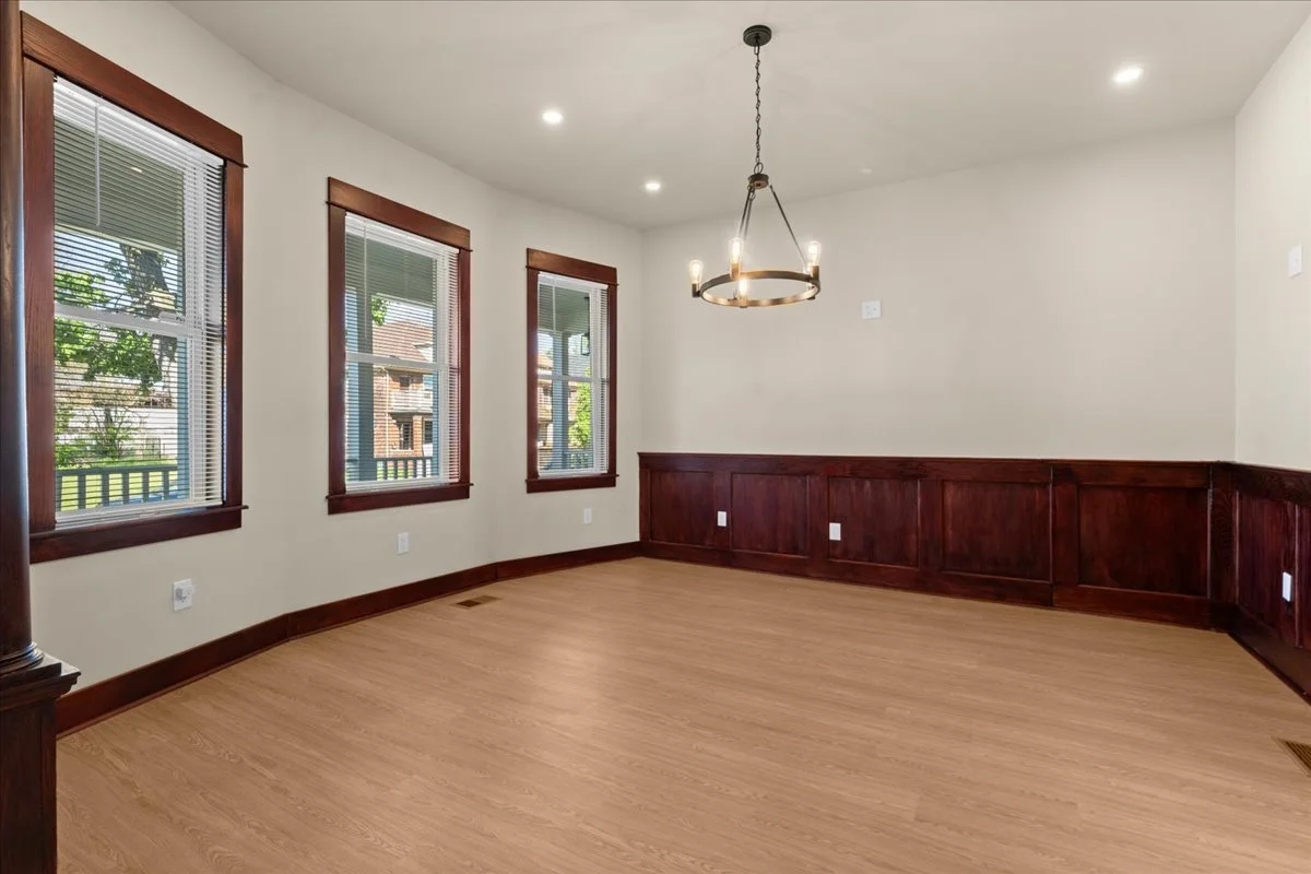 33-2414 Concord Ave-33.jpg