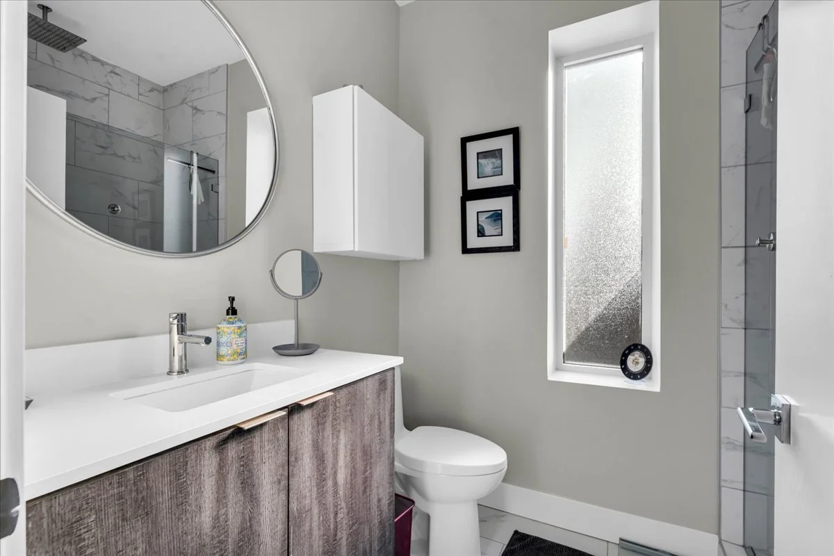 19-2822 John R St_18.jpg
