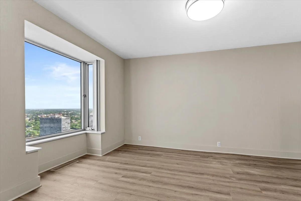 09-1300 E Lafayette St_8.jpg
