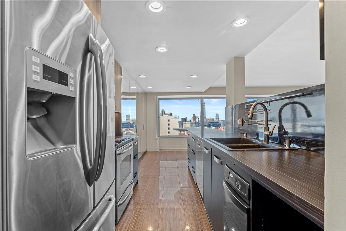 13-1300 E Lafayette St_12.jpg