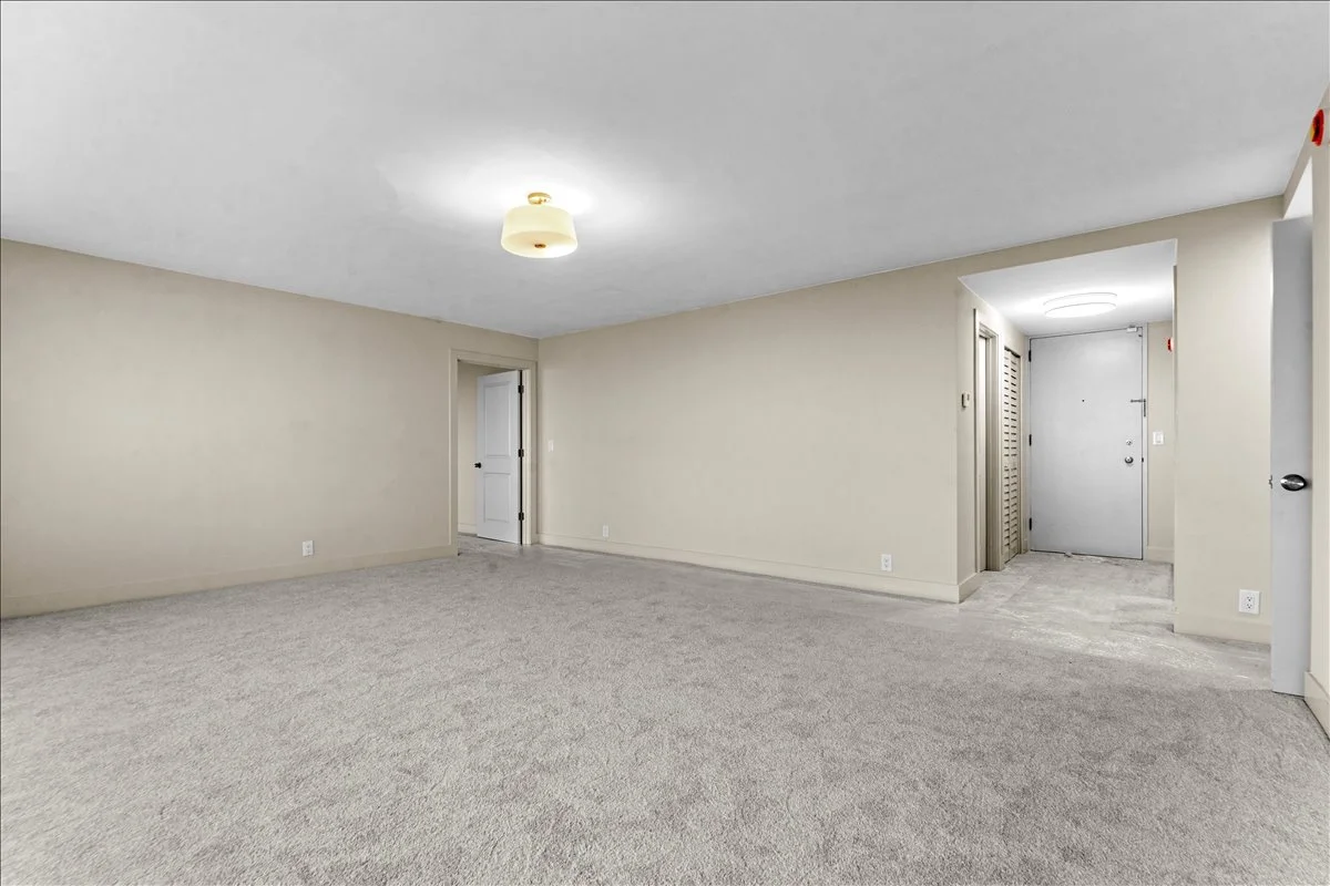 19-1300 E Lafayette St_18.jpg