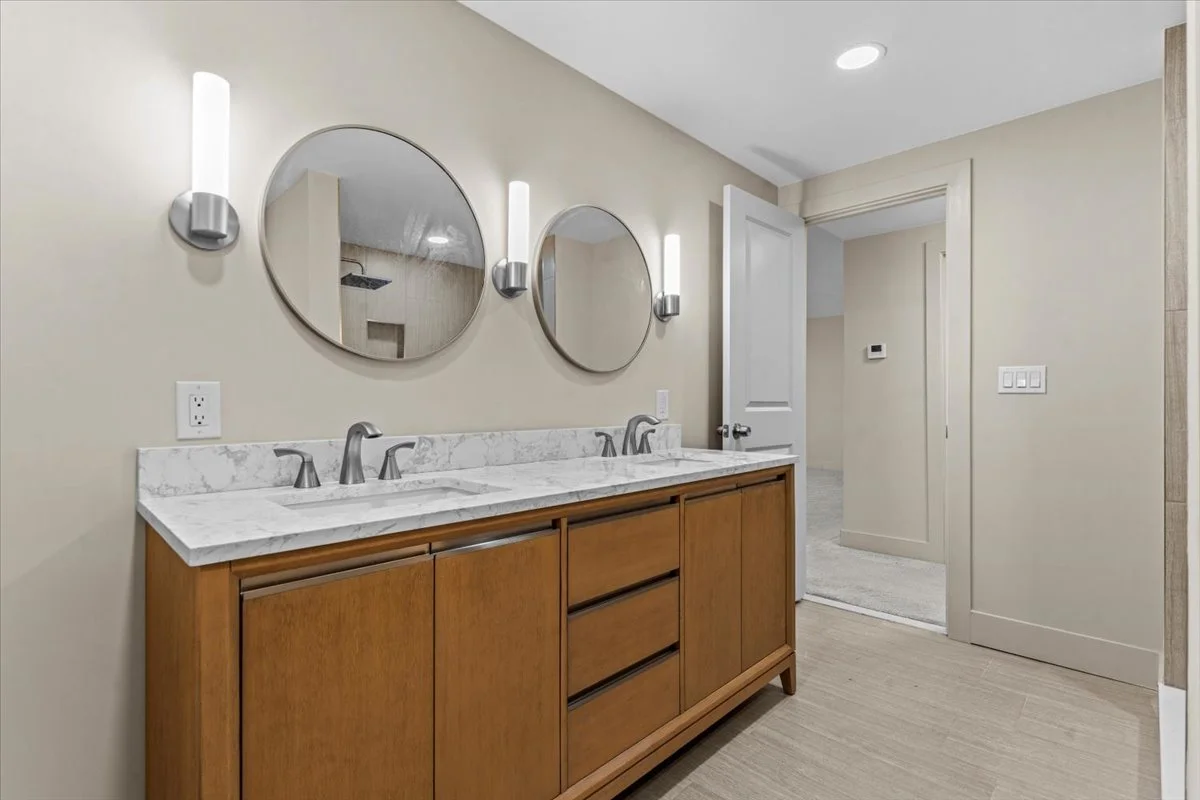 23-1300 E Lafayette St_22.jpg