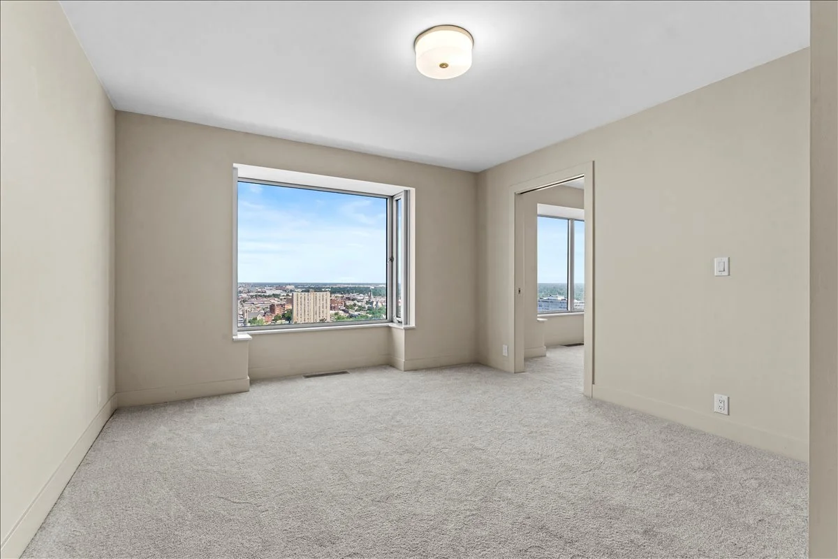 24-1300 E Lafayette St_23.jpg