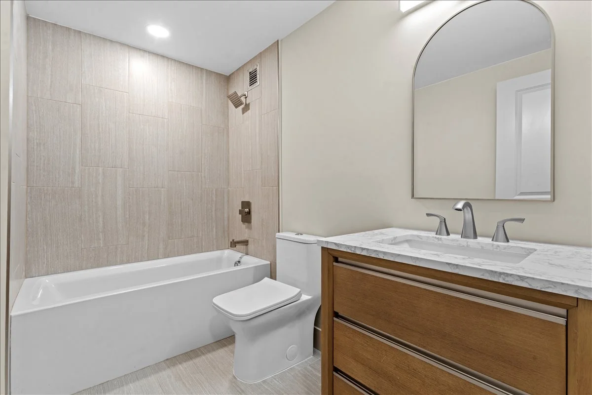 30-1300 E Lafayette St_29.jpg