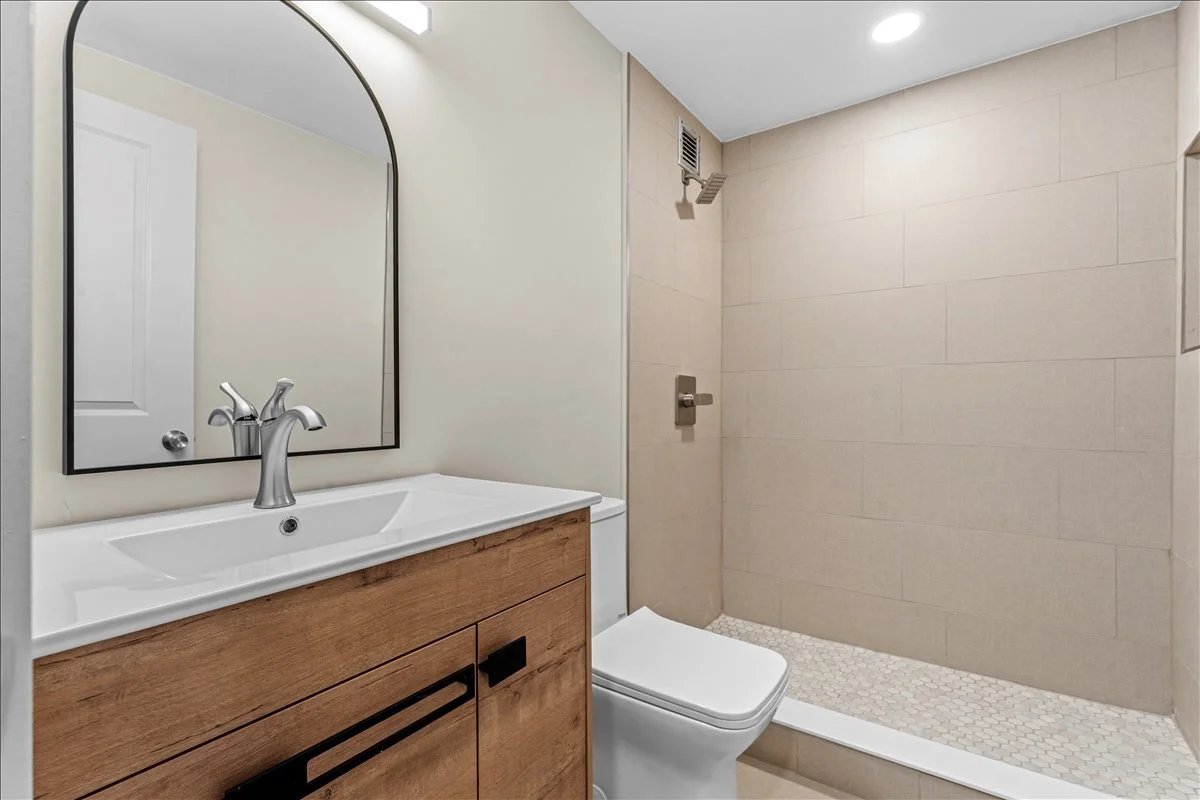 31-1300 E Lafayette St_30.jpg