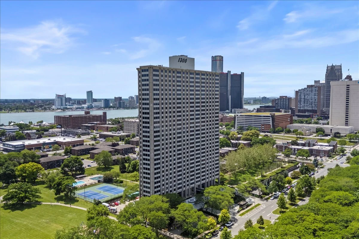 32-1300 E Lafayette St_31.jpg