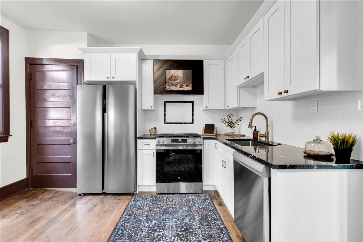 18-1807 Seyburn St_17.jpg
