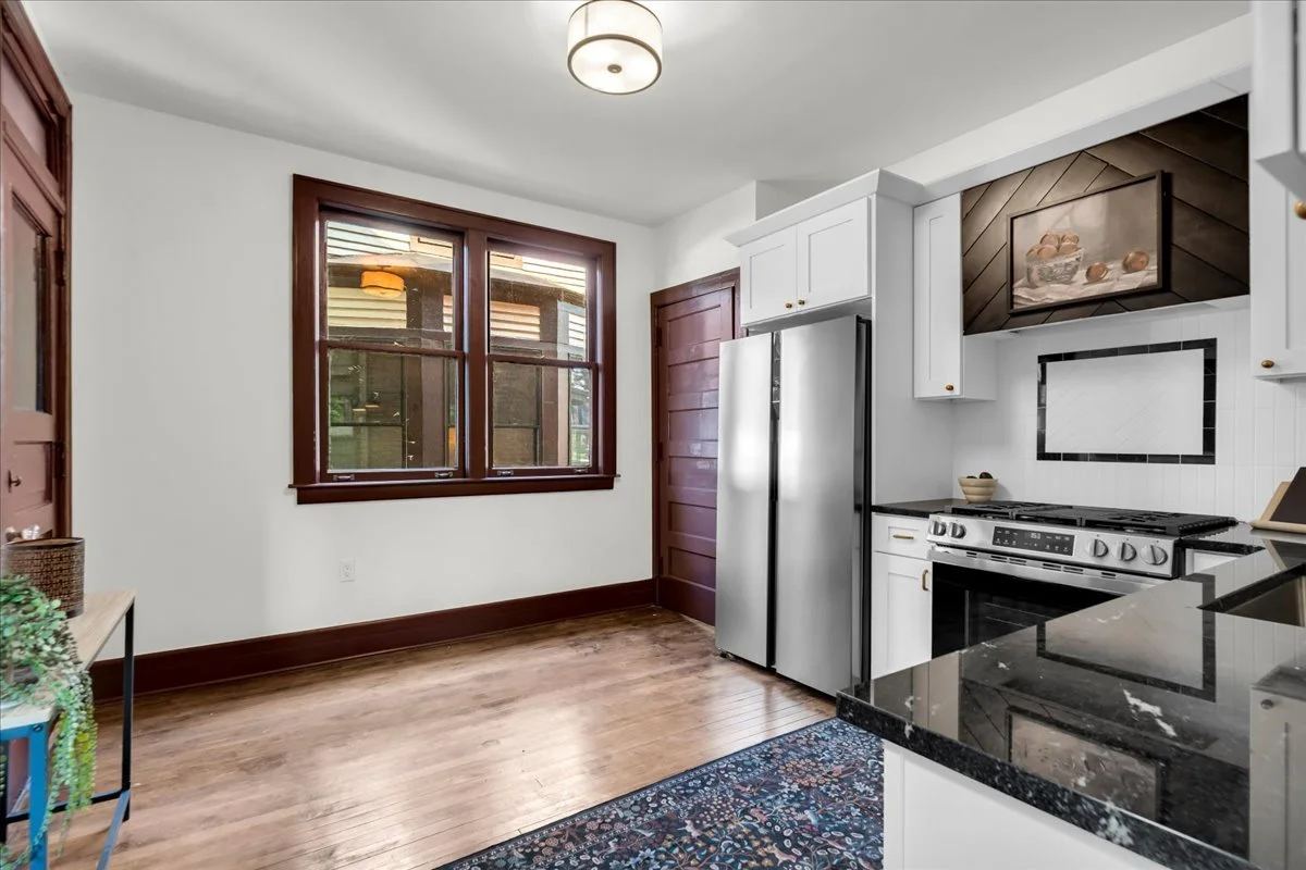 19-1807 Seyburn St_18.jpg