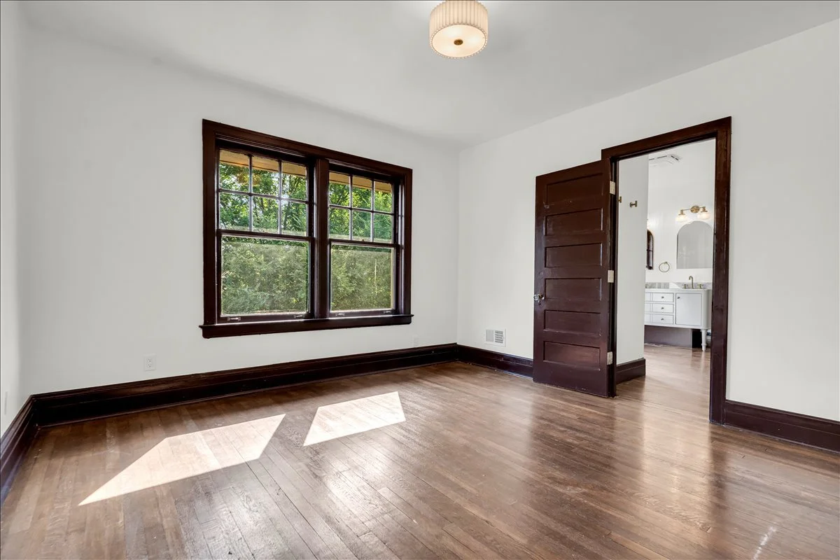 27-1807 Seyburn St_26.jpg