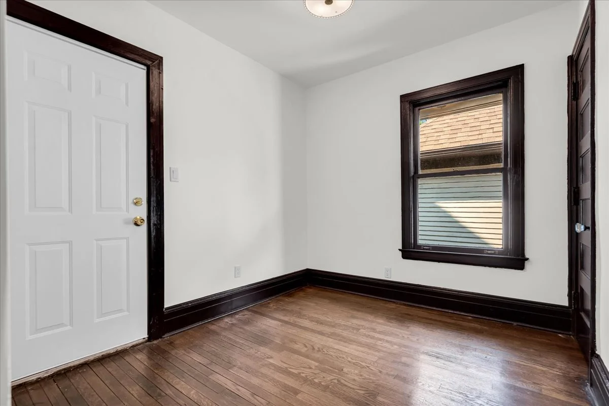35-1807 Seyburn St_34.jpg