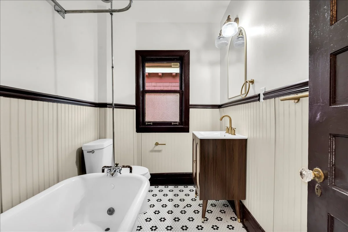 37-1807 Seyburn St_36.jpg