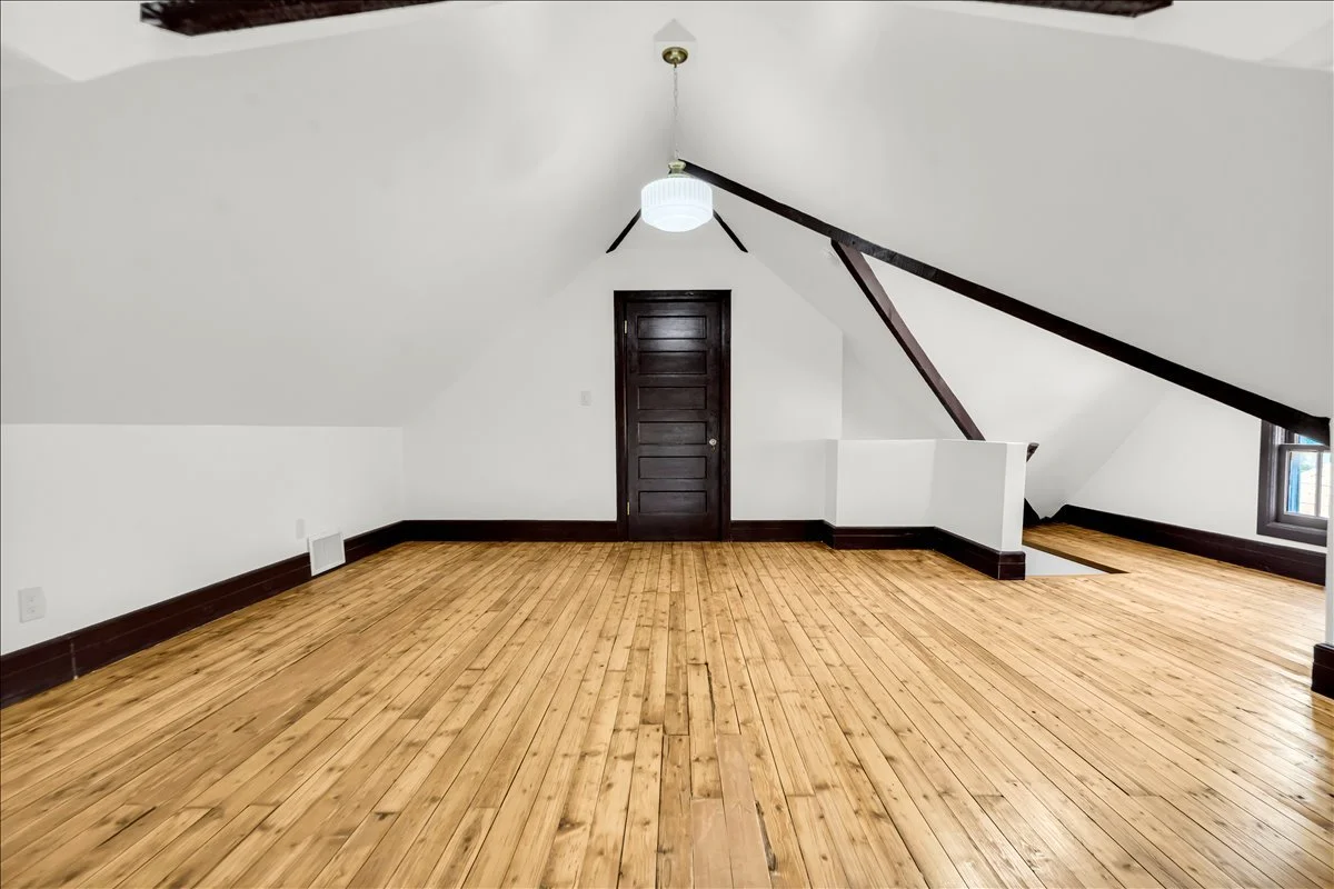 40-1807 Seyburn St_39.jpg