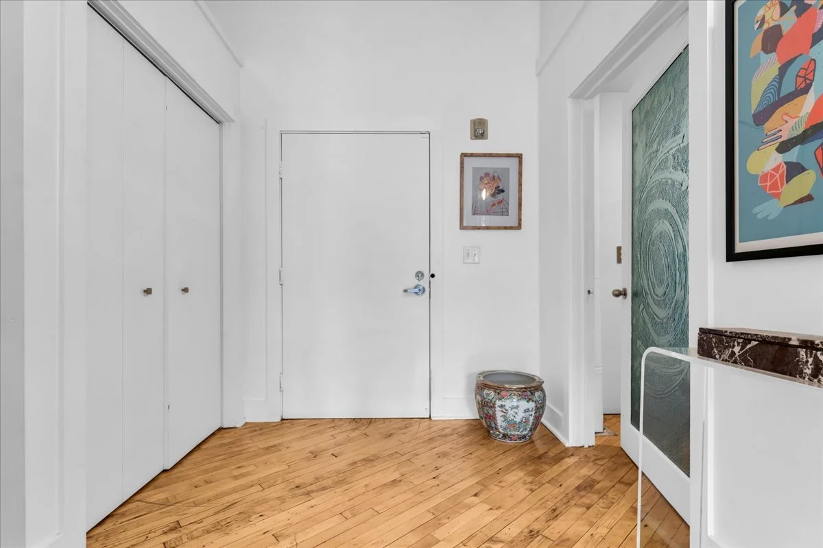 03-2843 E Grand Blvd 12_1.jpg