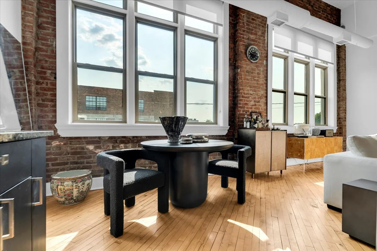 08-2843 E Grand Blvd 12_6.jpg