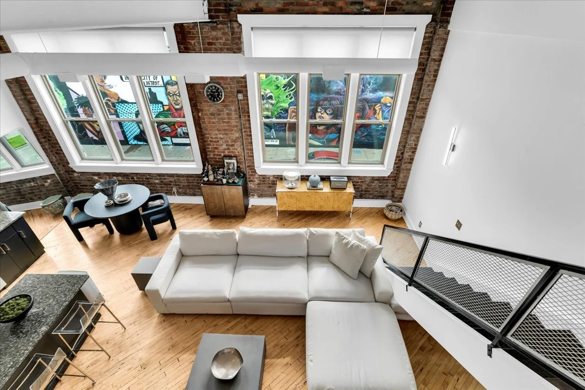 21-2843 E Grand Blvd 12_19.jpg