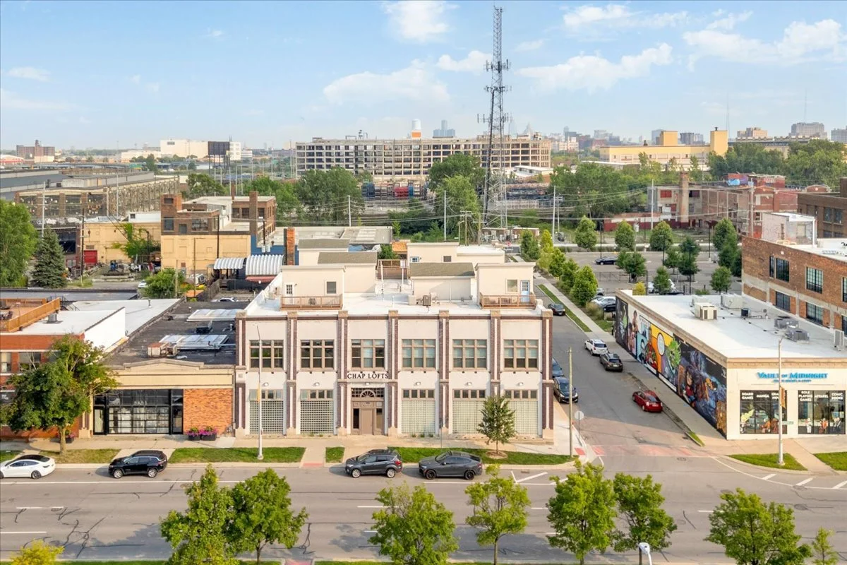 28-2843 E Grand Blvd 12_26.jpg