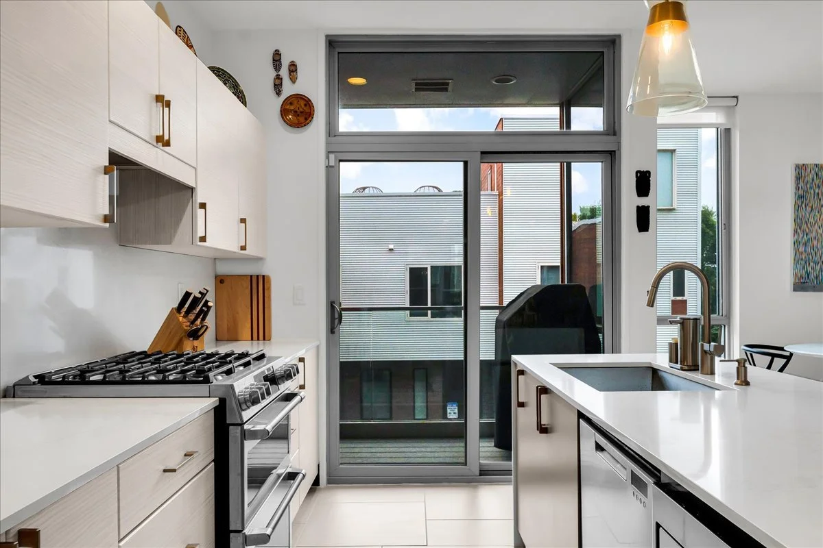 12-264 Alfred St-12.jpg