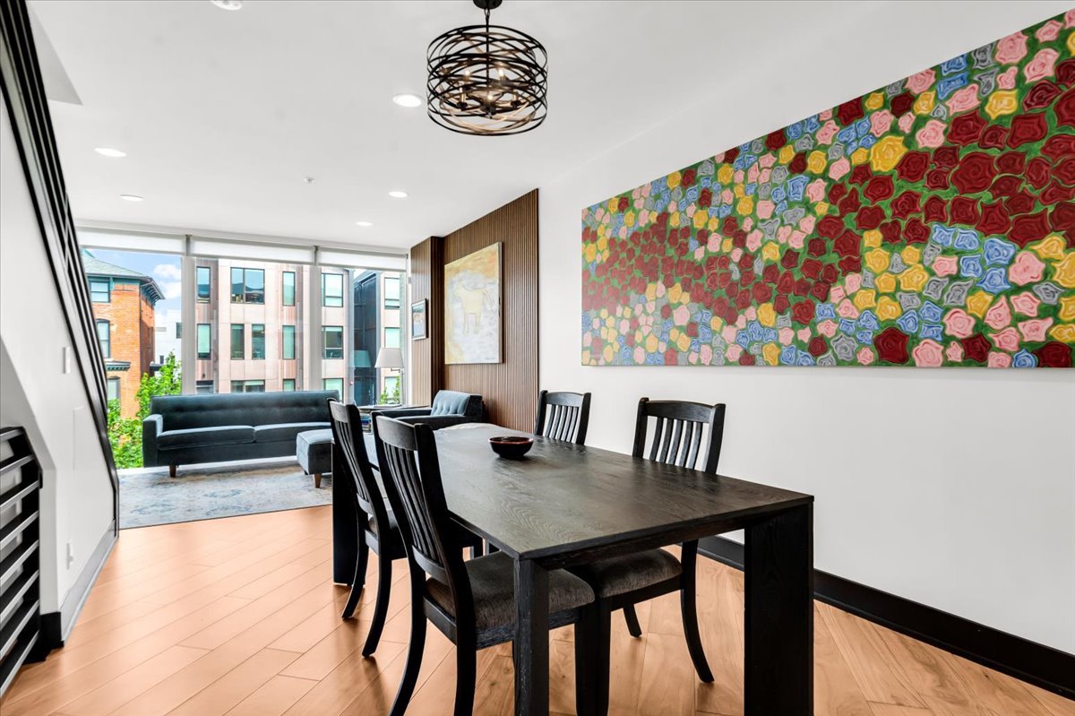 15-264 Alfred St-15.jpg