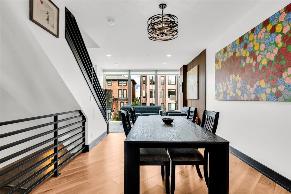 16-264 Alfred St-16.jpg