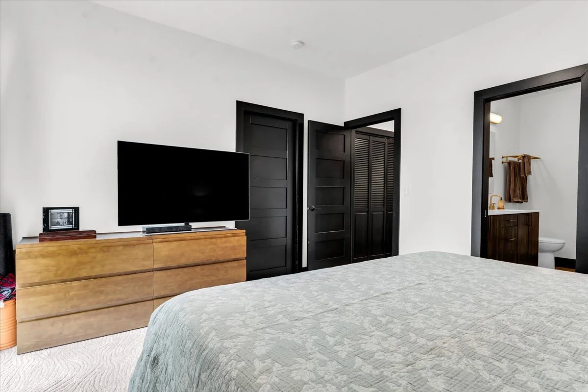 18-264 Alfred St-18.jpg