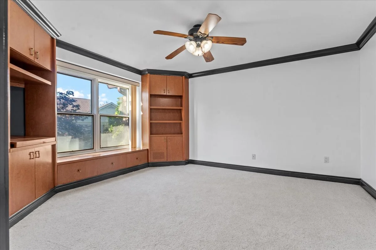 16-4320 Knightsbridge Ln-16.jpg