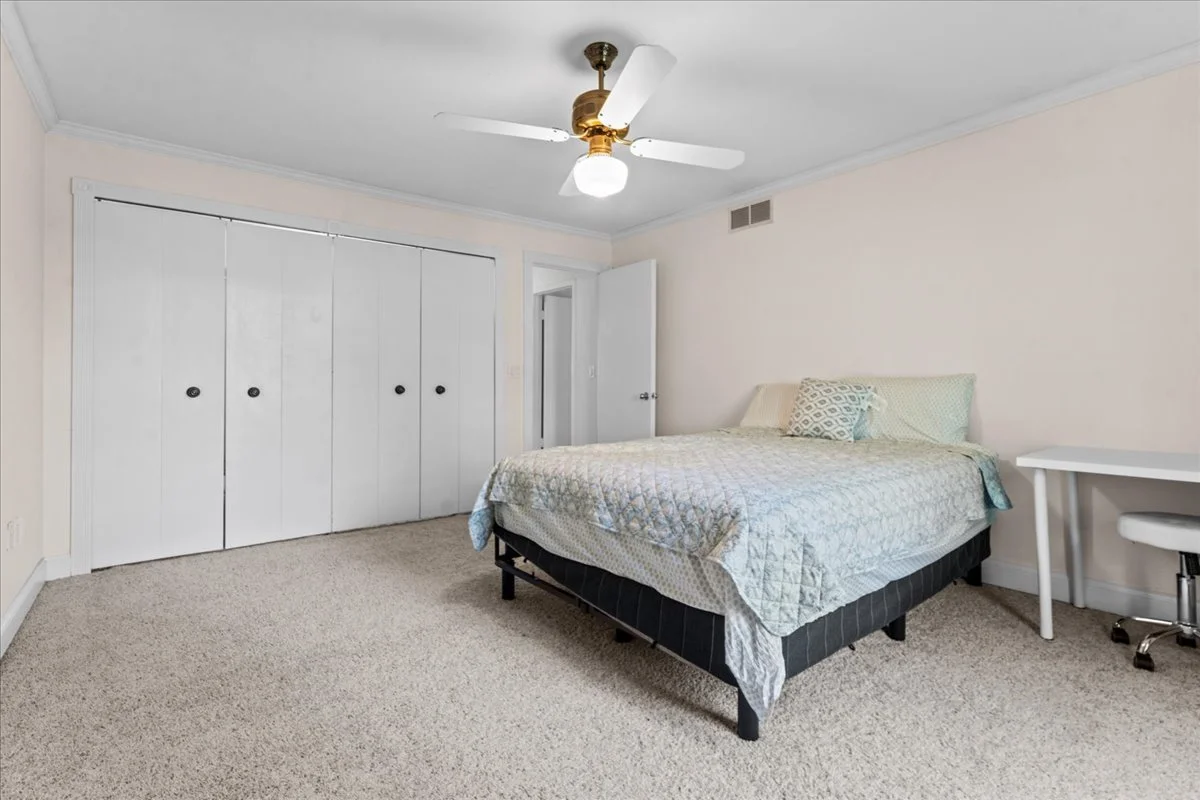 27-4320 Knightsbridge Ln-27.jpg