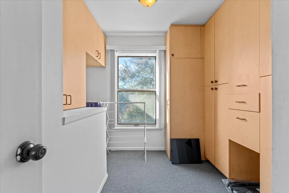 30-4320 Knightsbridge Ln-30.jpg