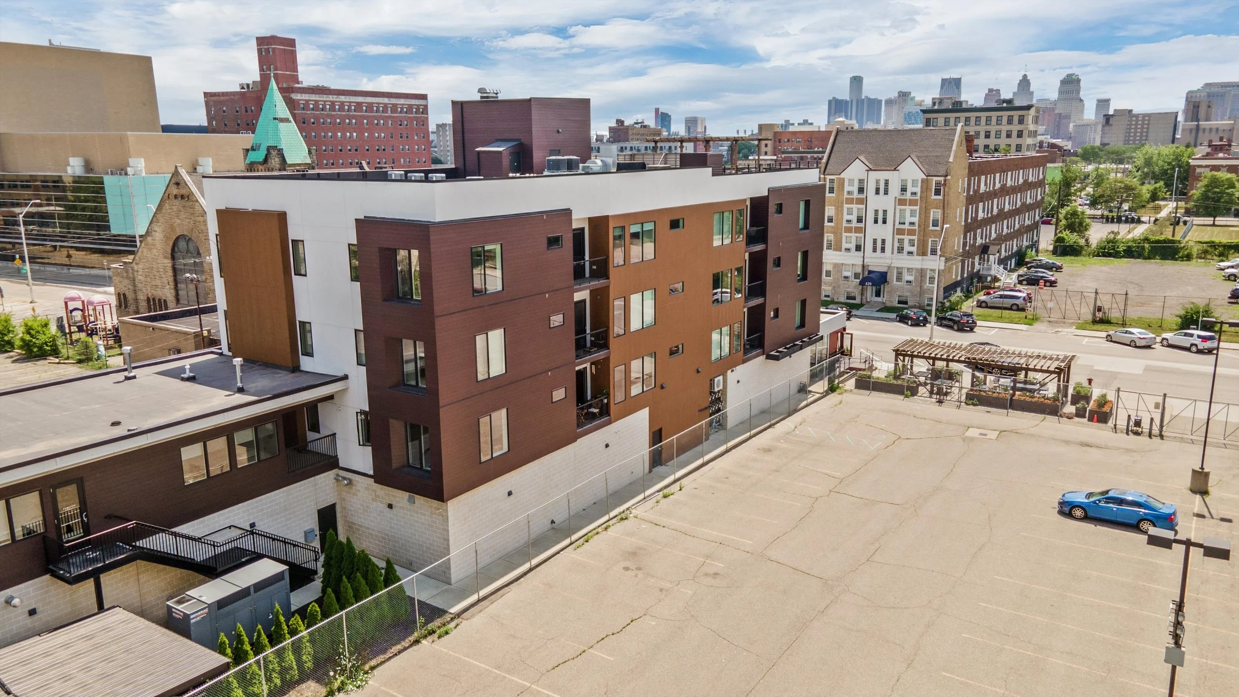 22-438 Selden St 4010011.jpg