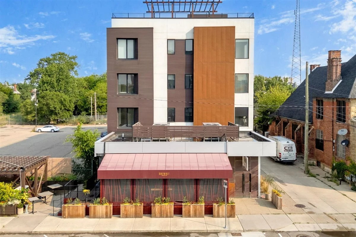 02-438 Selden St 202-2.jpg