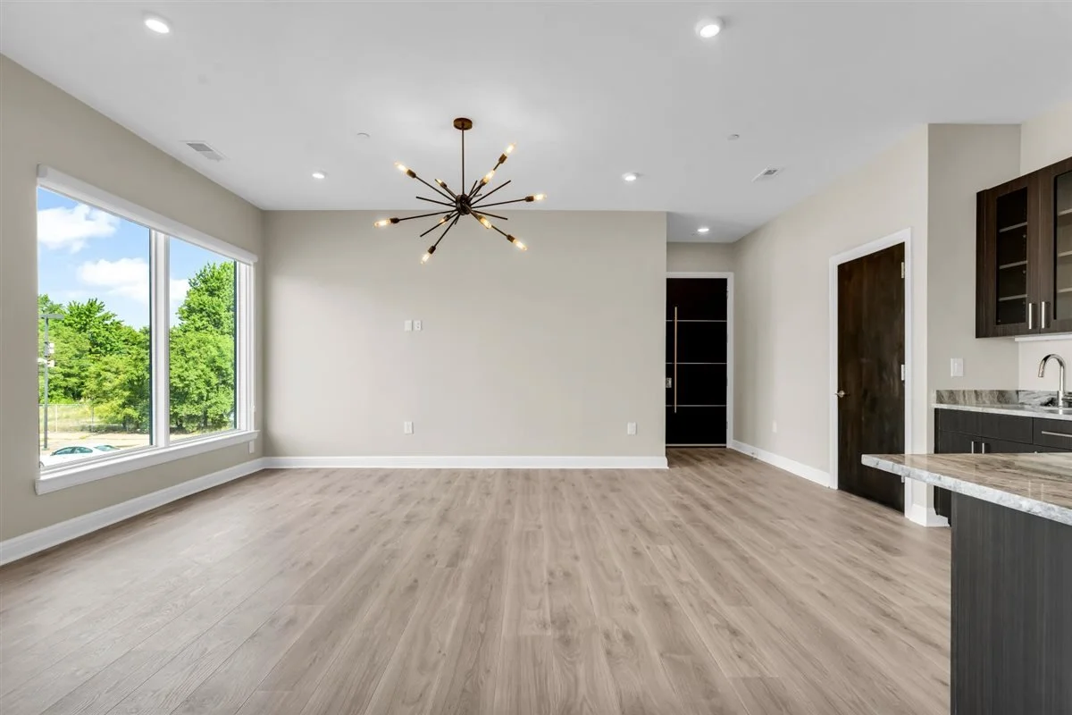 06-438 Selden St 202-6.jpg