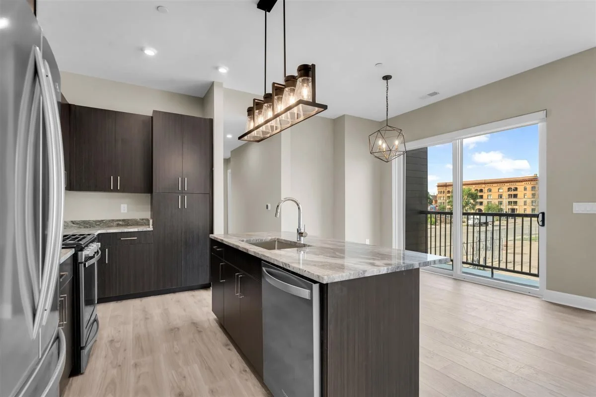 12-438 Selden St 202-12.jpg