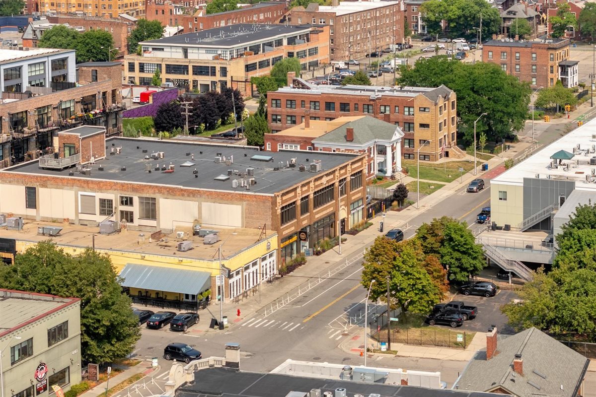49-438 Selden St 202-45.jpg