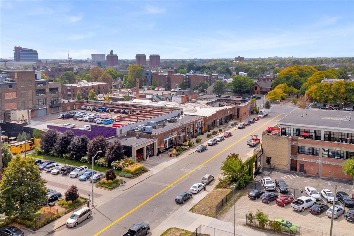 58-438 Selden St 202.jpg