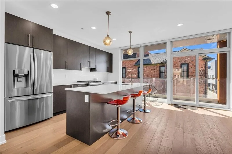 JUST DROPPED in 📍 Brush Park! 

Bold, bright, and built for city living! Prepare to be completely wowed by this sun-soaked, four-story townhome in the heart of Brush Park. 

With nearly 2,200 square feet of finished living space, this 2-bedroom, 2.2