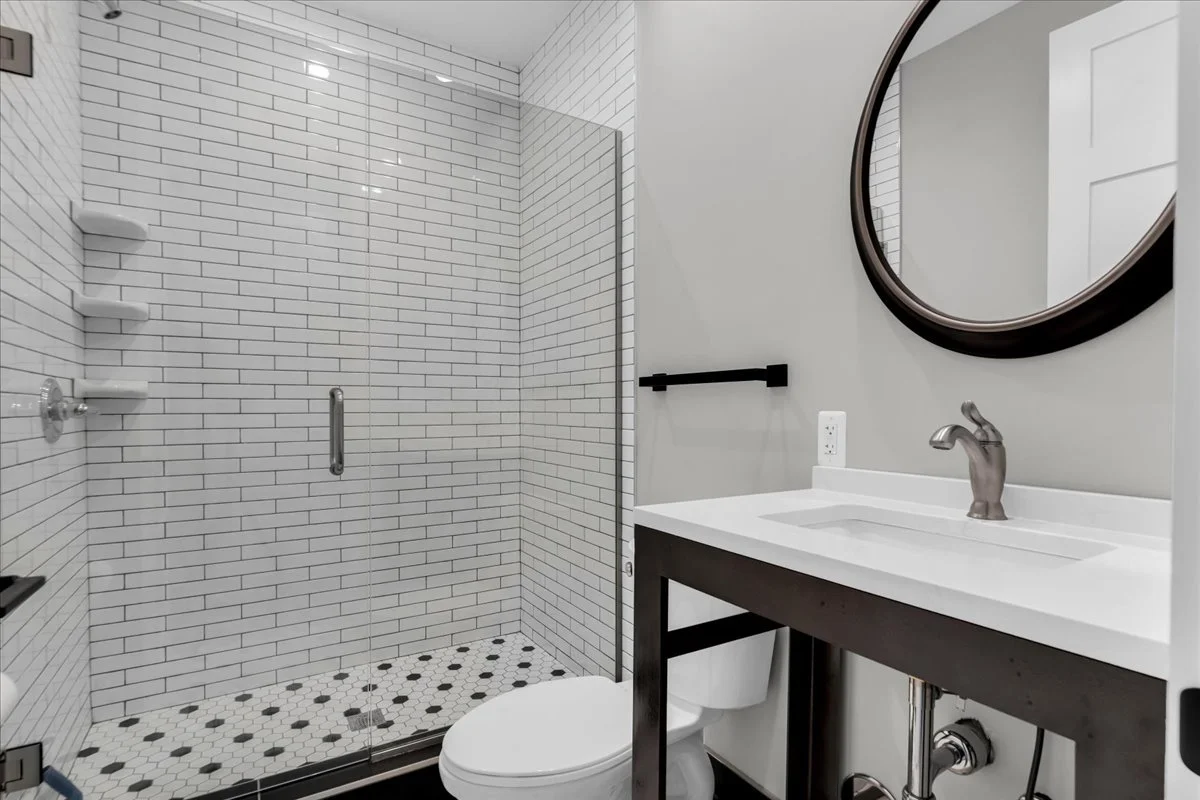13-820 W Baltimore St_12.jpg