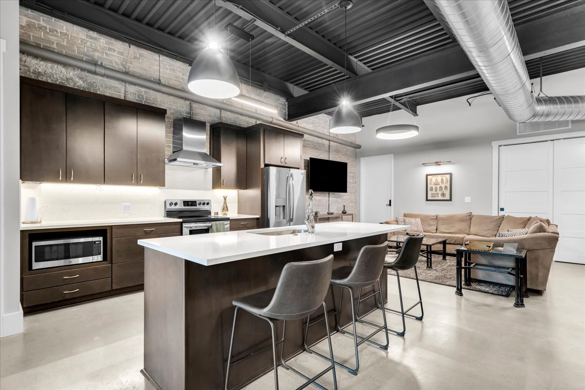 25-820 W Baltimore St_24.jpg