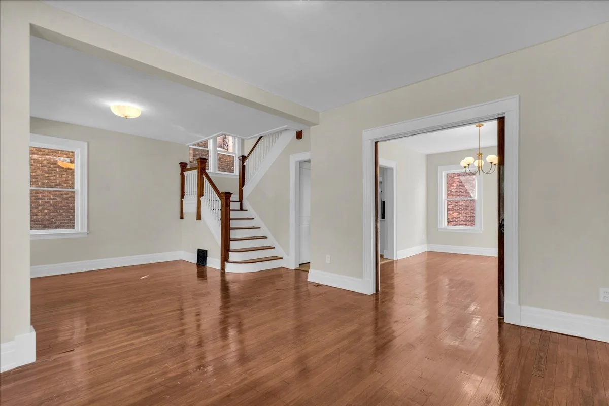 12-751 Van Dyke St-12.jpg