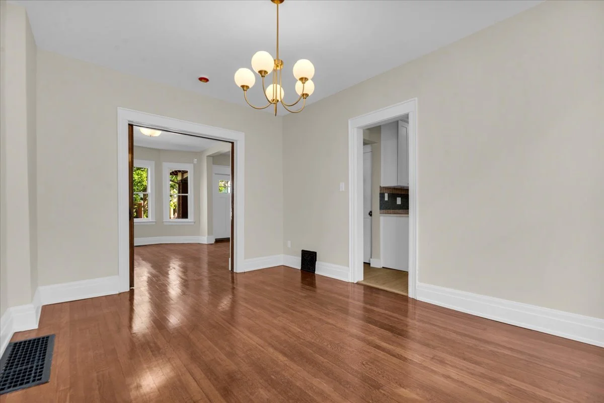 14-751 Van Dyke St-14.jpg
