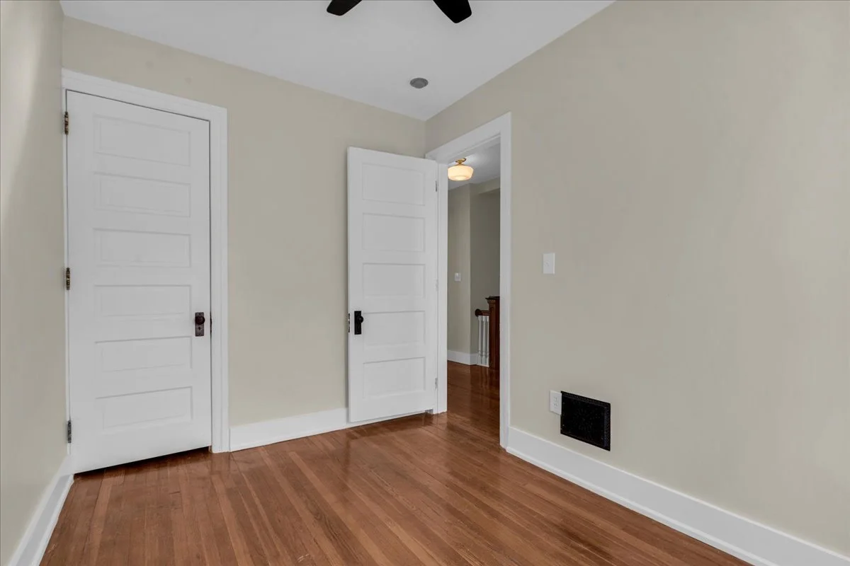 27-751 Van Dyke St-27.jpg