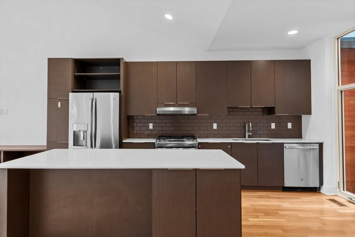 12-2640 John R St-12.jpg