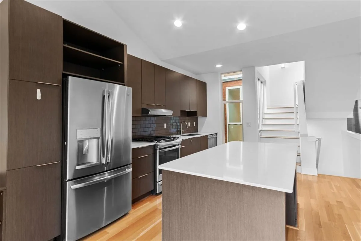 14-2640 John R St-14.jpg