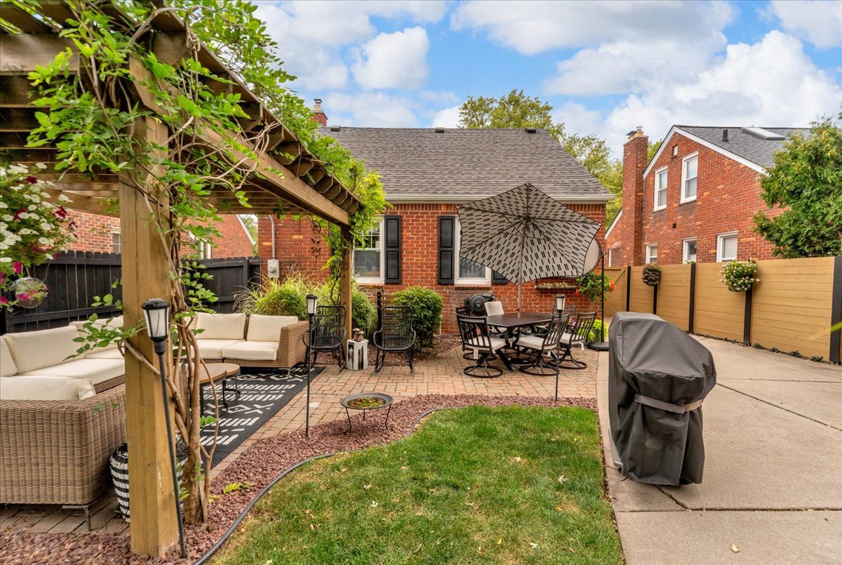 41-1993 Anita Ave-41.jpg