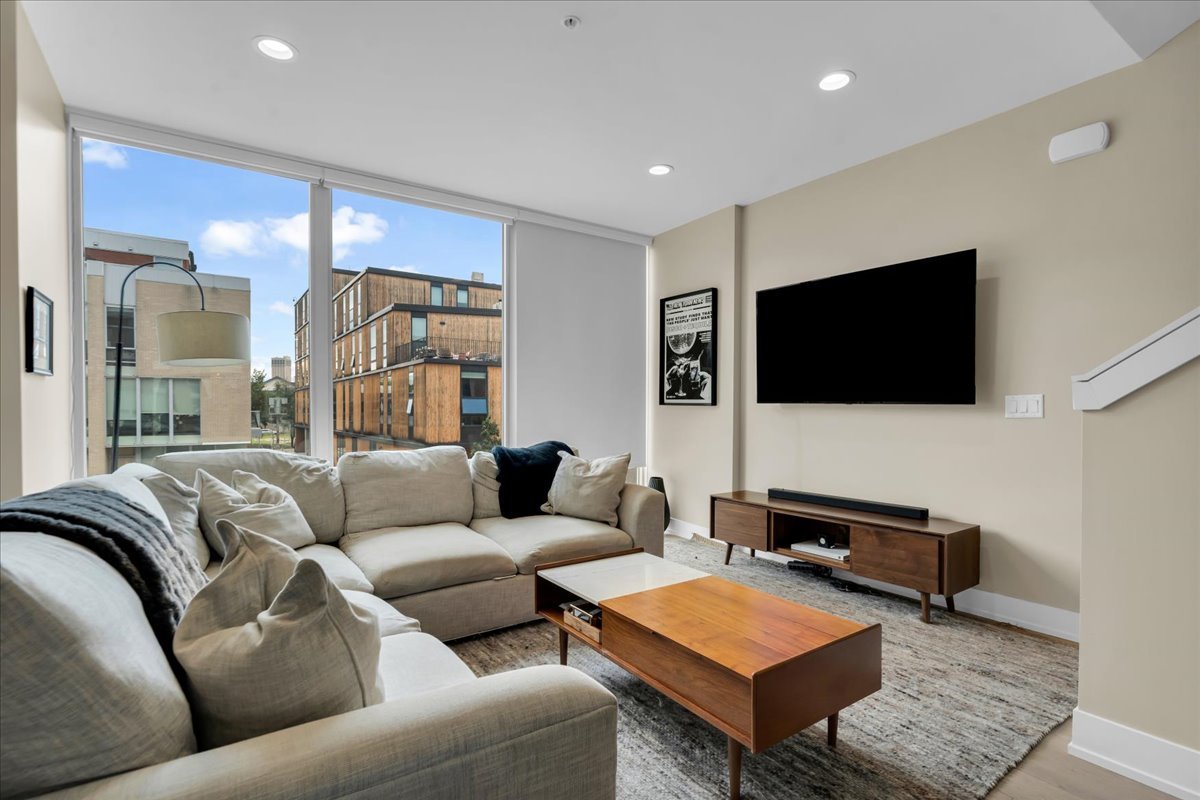 04-213 Alfred St-4.jpg