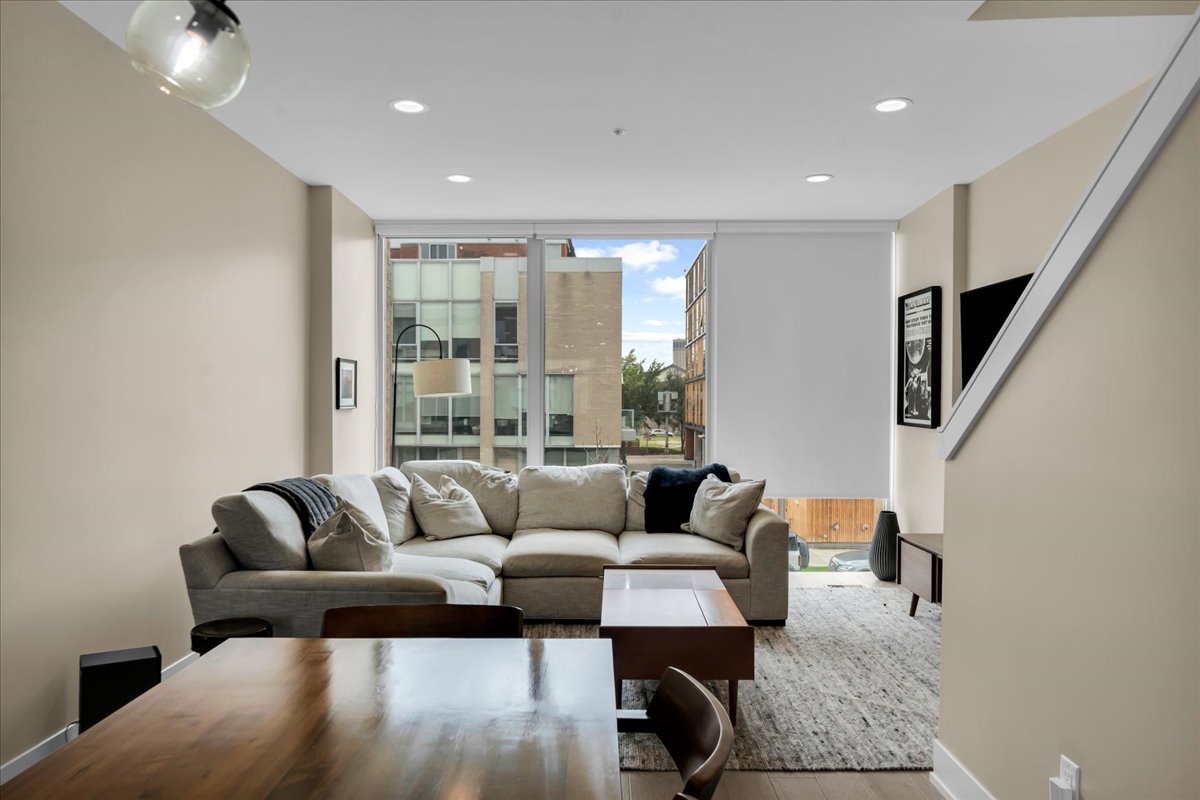 06-213 Alfred St-6.jpg