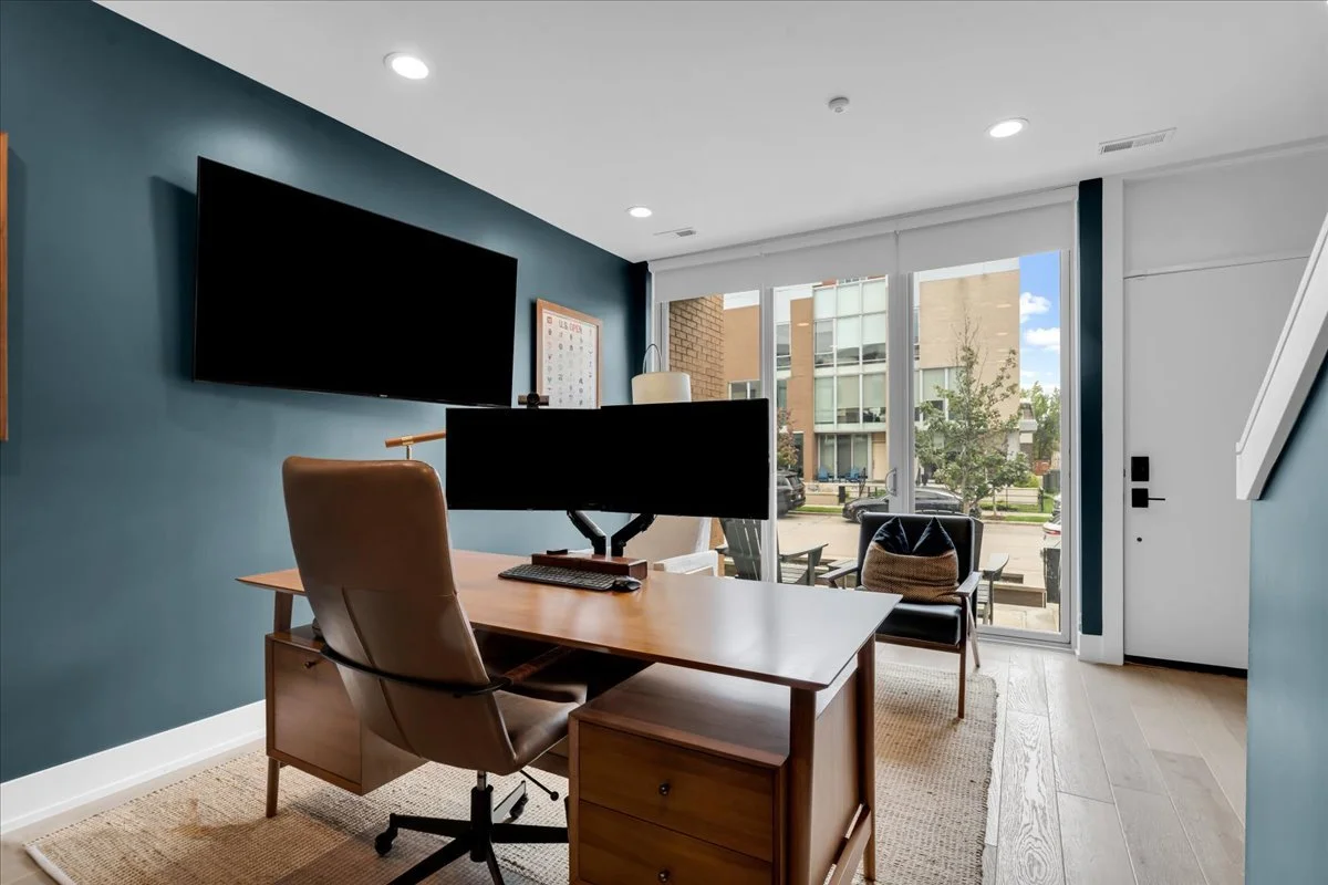 16-213 Alfred St-16.jpg