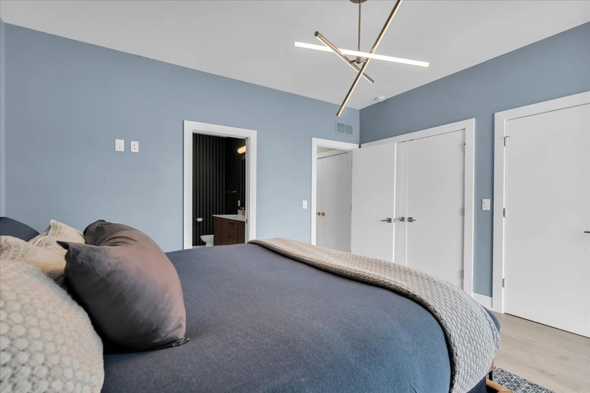 21-213 Alfred St-21.jpg