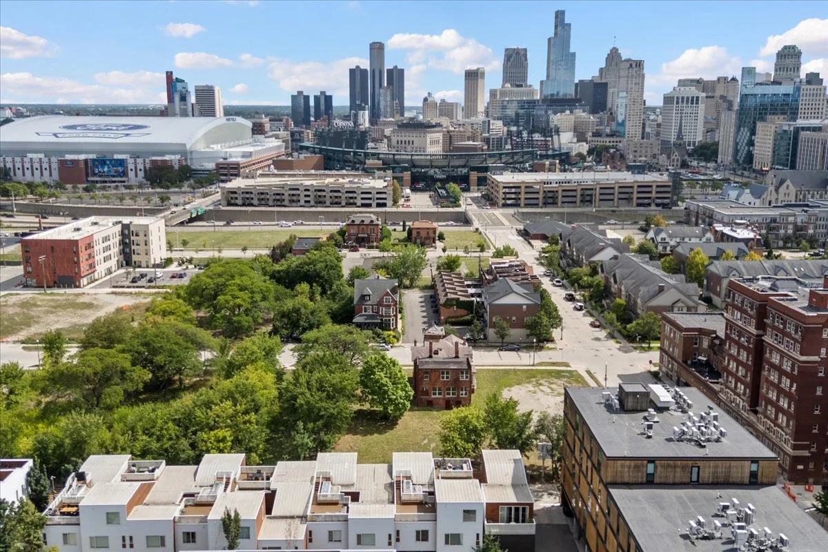 28-2640 John R St-28.jpg